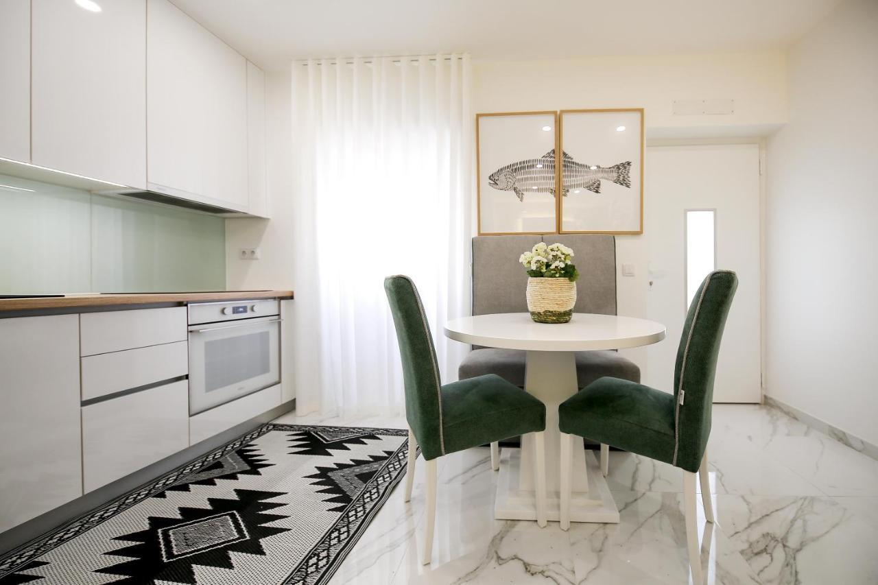 Dina Beach House Avo Mariana Назаре Екстериор снимка
